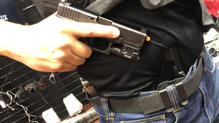 [Triggrcon 2019] Cool light bearing appendix carry holsters from Tenicor