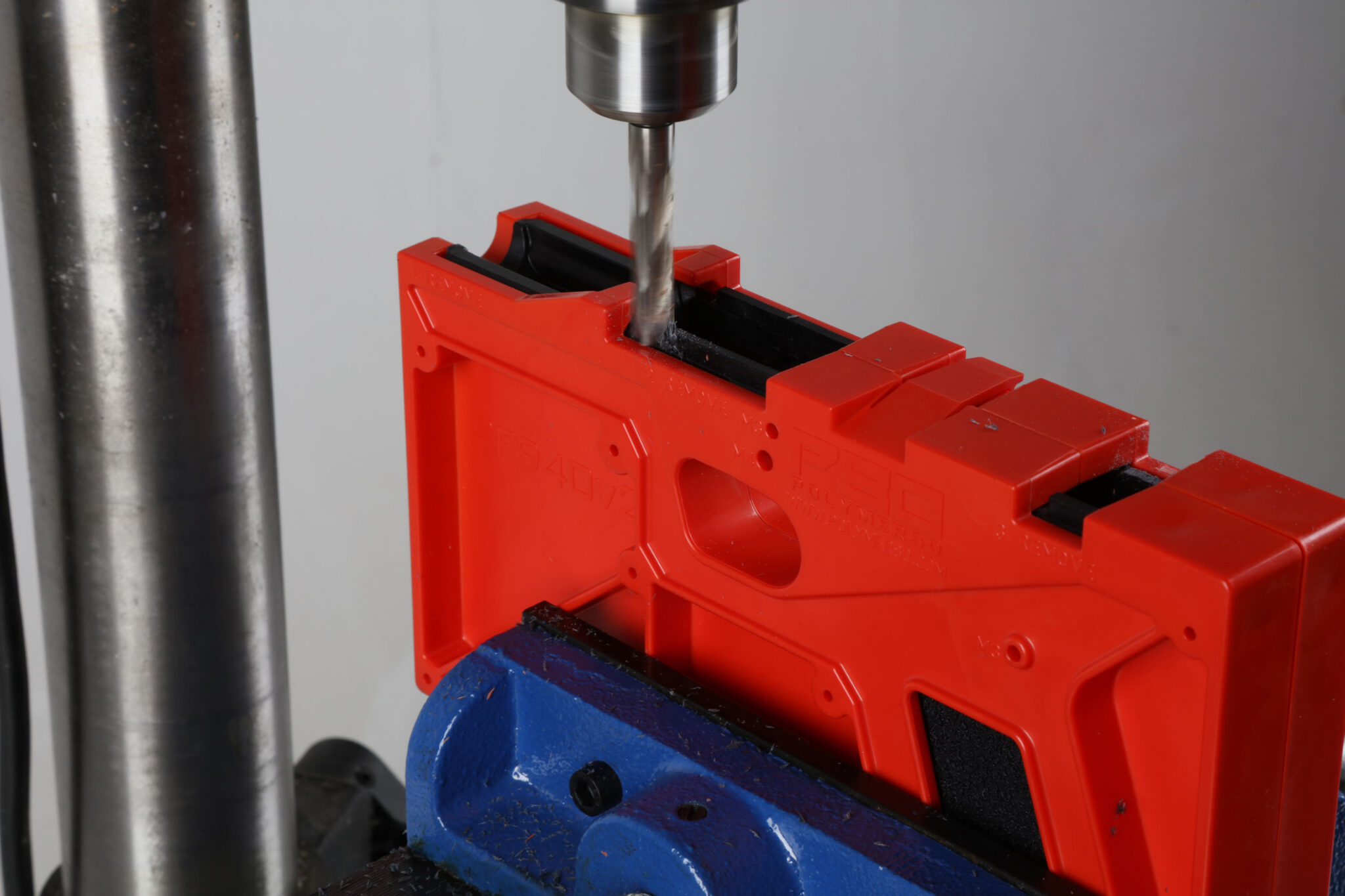 COMPLETING A POLYMER80 PISTOL FRAME UN12Magazine