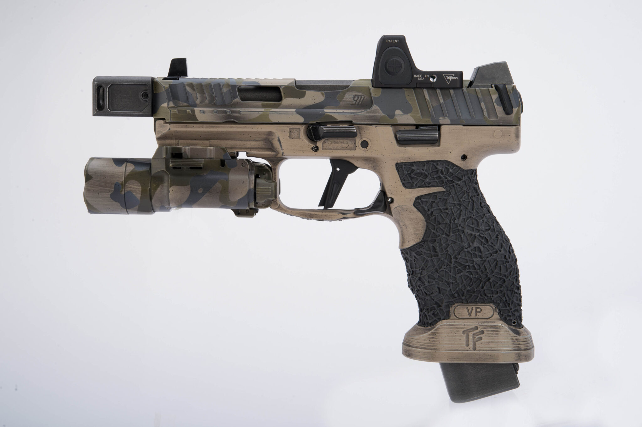 Customized HK VP9 – UN12Magazine