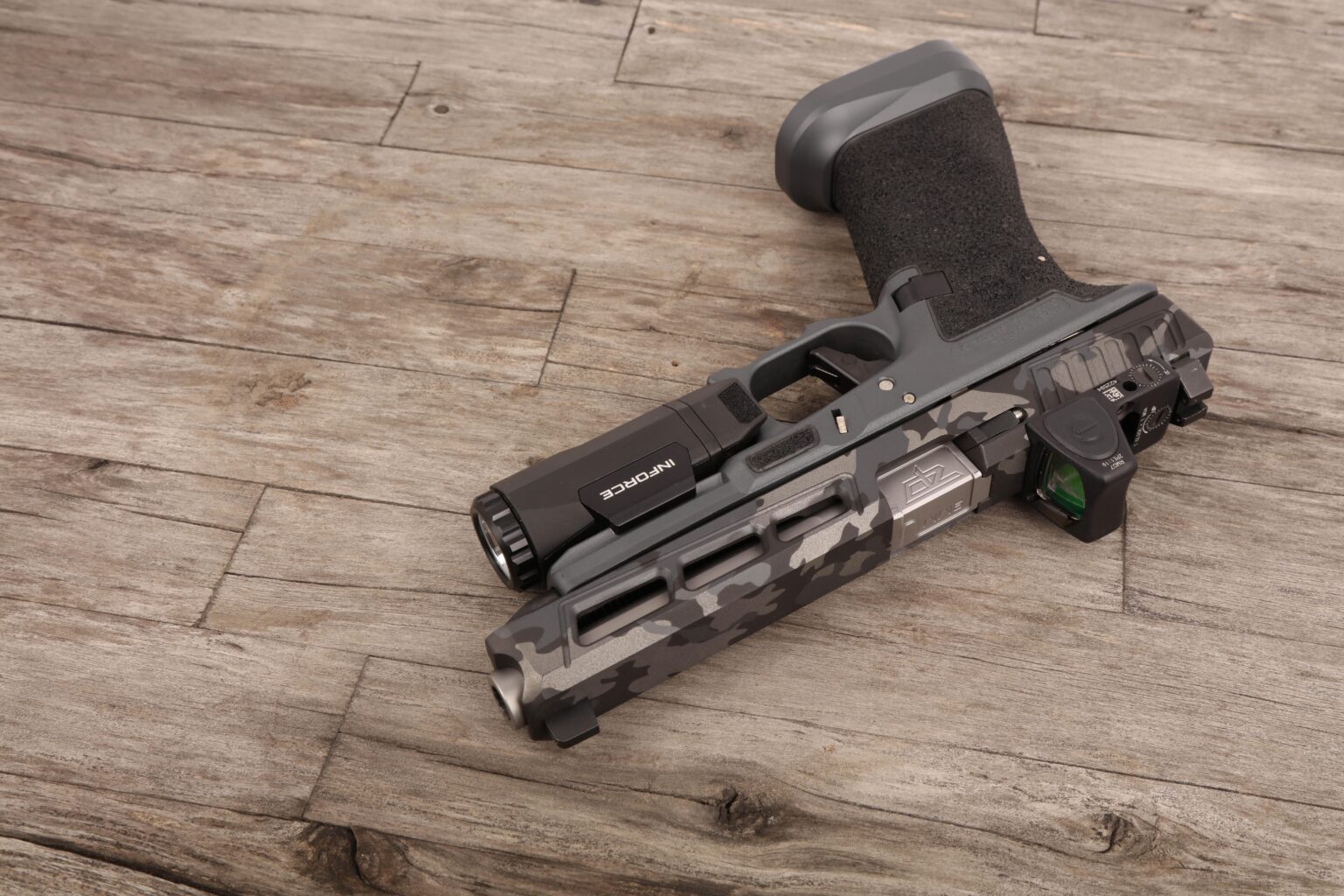 Custom Glock 17 – Gen 3 – UN12Magazine