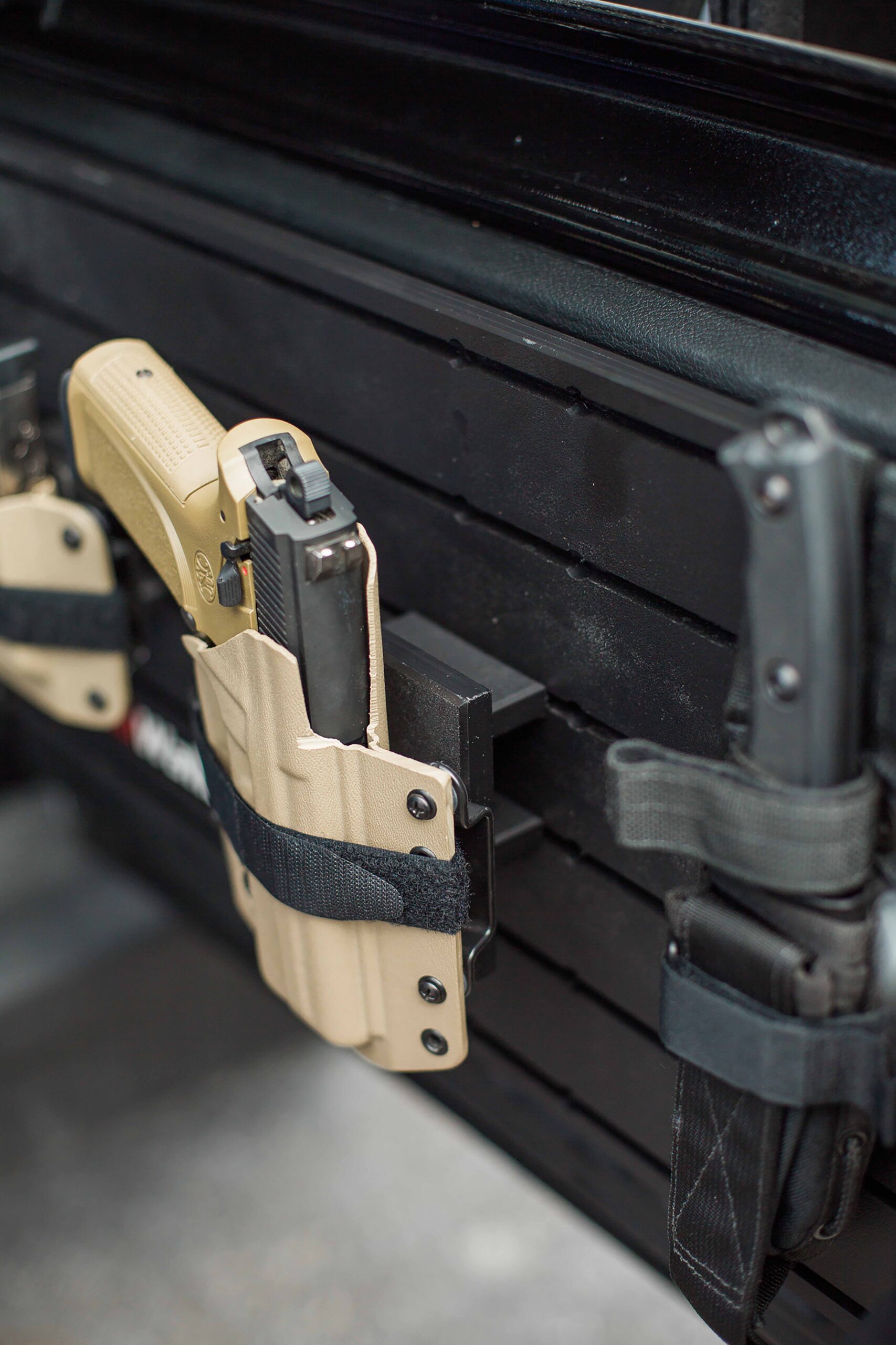 Tactical Walls VMod Modular Vehicle Storage Solutions UN12Magazine