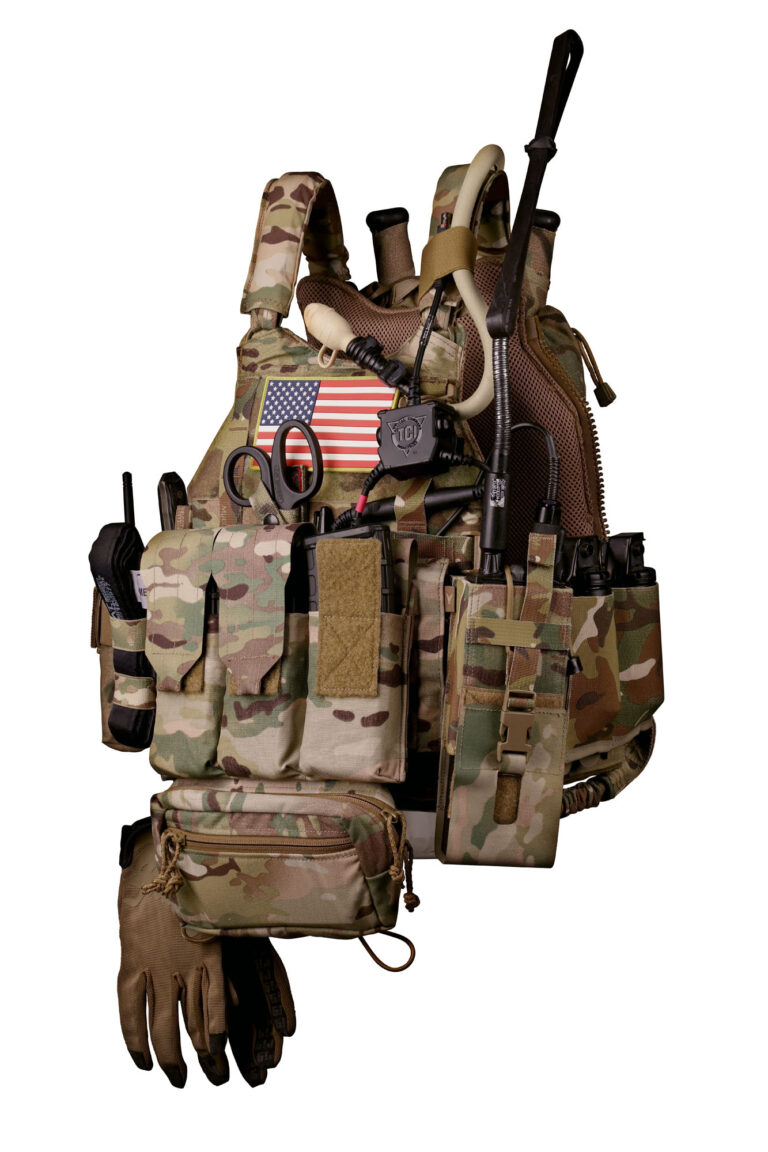 PLATE CARRIERS UN12Magazine